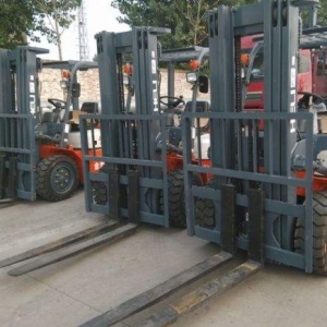 工業(yè)車輛屬于運輸工具屬性更大