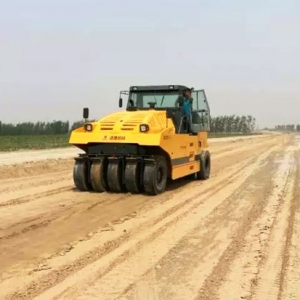 壓路機多少錢一臺，聊聊壓路機價錢怎么砍價